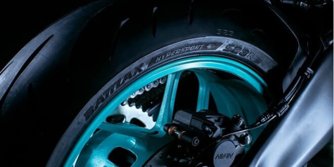 Bridgestone Battlax Hypersport S23 equipamento de série para a nova Yamaha MT-09