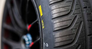 Pirelli apresenta um novo pneu para chuva destinado a carros Gran Turismo